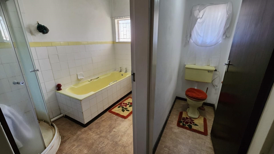 5 Bedroom Property for Sale in Dan Pienaar Free State